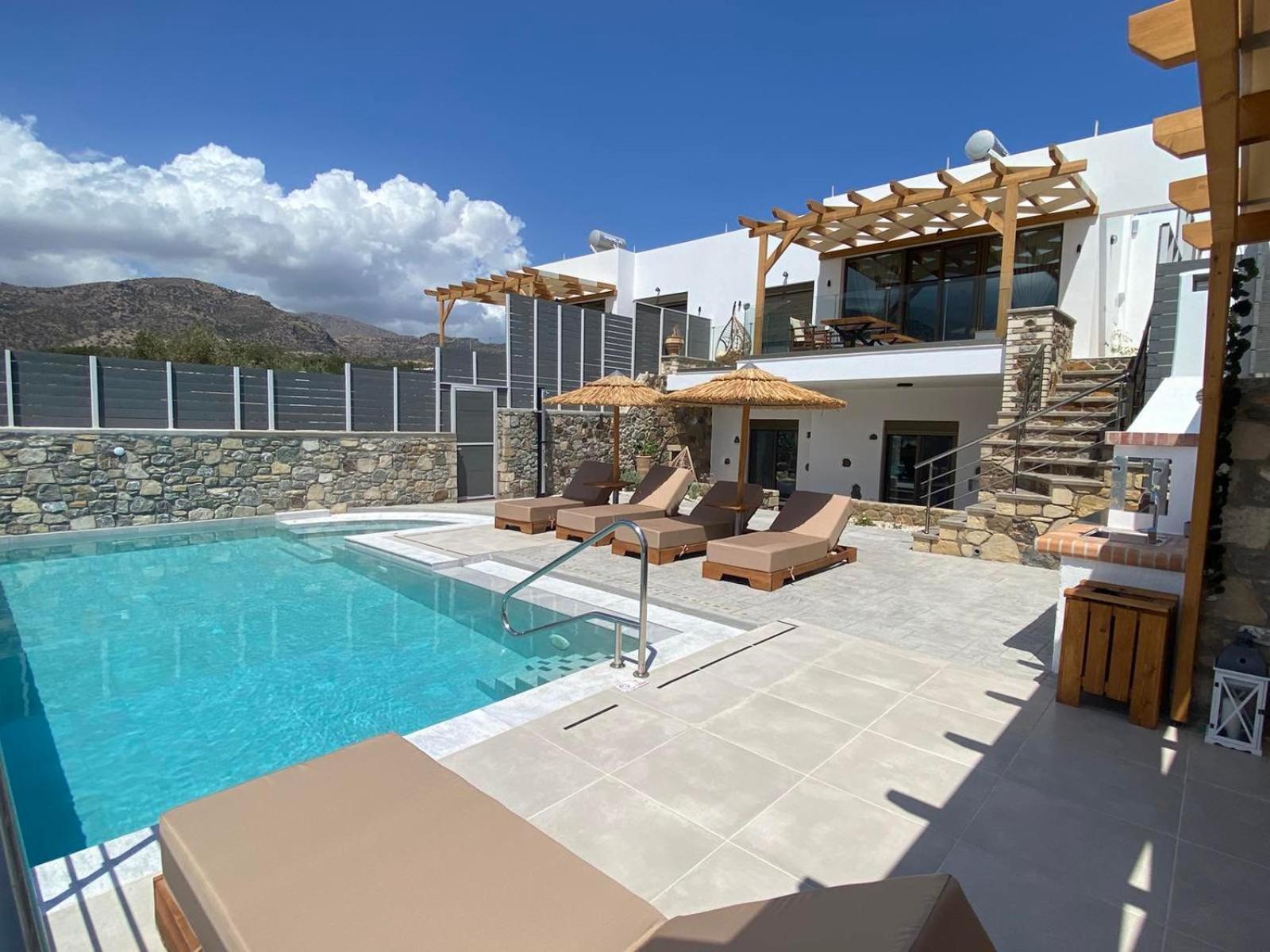 Mediterranean View Villa Makrýgialos Buitenkant foto